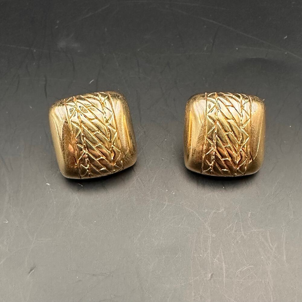SAL Vintage Earring Swarovski Gold Tone Square Rounded Stud Costume Jewelry